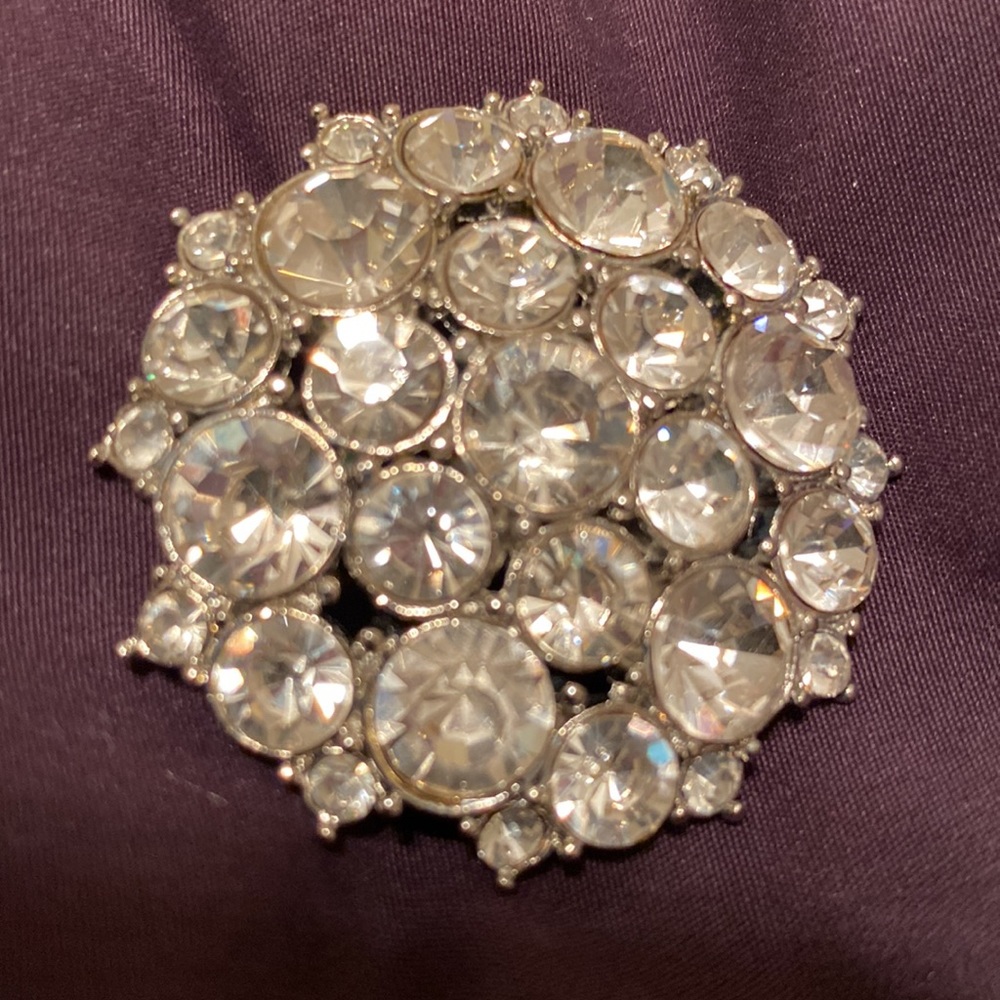 Sparkly Brooch. 1 1/2”